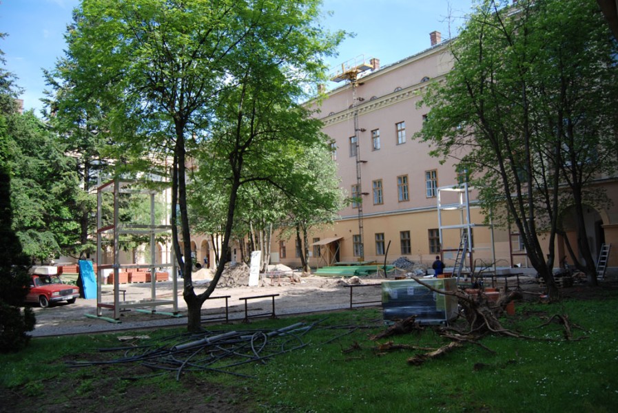 Udvar